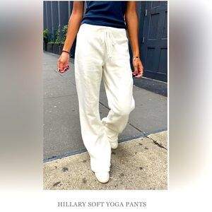 Brandy Melville Hillary Yoga Pants NWOT